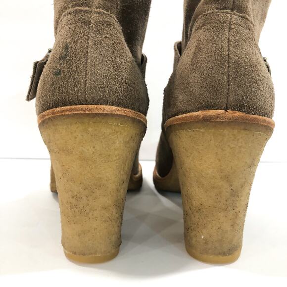 UGG Brienne Ankle Boots - Picture 7 of 11